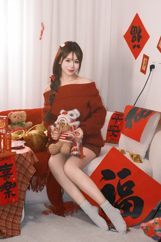 [YITUYU艺图语]2025.02.05 居家拍新年照 泡芙小方 - 艺图语